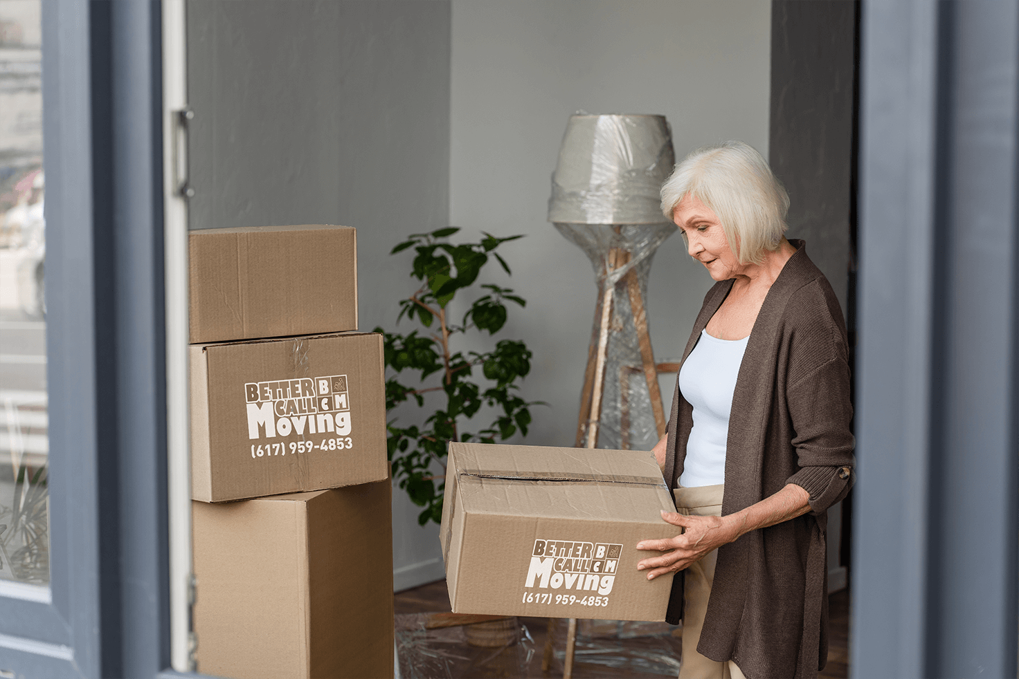 Senior <span class="text-red">Moving Services</span>