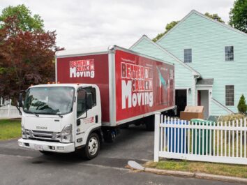 Movers Near Me: Why Location Matters When Choosing a Moving Company